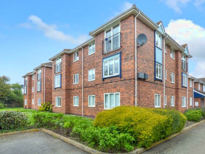 2 Bedroom Apartment To Rent In Corinthian Court, Alcester, B49