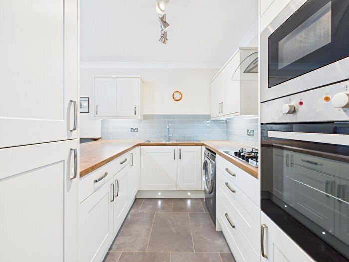 1 Bedroom Flat For Sale In Challoner Court, Bromley Road, Shortlands, Bromley, Kent, BR2