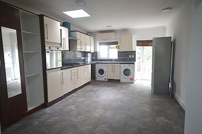 3 Bedroom Terraced House To Rent In Shaw Gardens, Barking, IG11