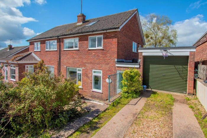 4 Bedroom Semi-Detached House For Sale In Slade Close, Ottery St Mary, EX11