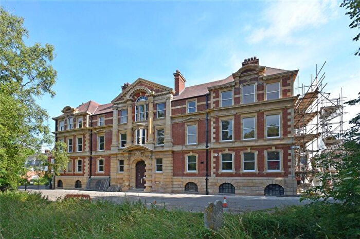 3 Bedroom Flat For Sale In Honey Hill, Suffolk, IP33