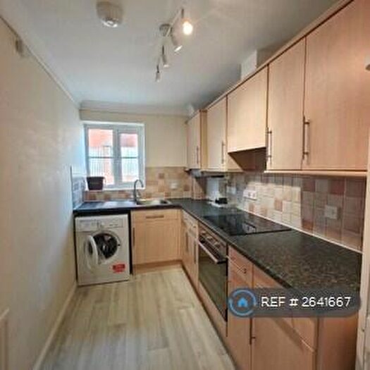 2 Bedroom Flat To Rent In Sterling Court, Bursledon, Southampton, SO31