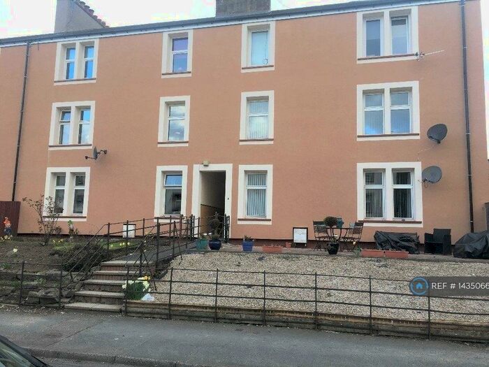 2 Bedroom Flat To Rent In Tullideph Street, Dundee, DD2