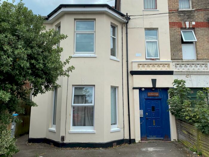 1 Bedroom Flat To Rent In Carlton Road, Bournemouth, BH1