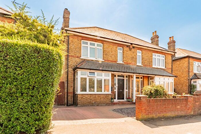 3 Bedroom Semi-Detached House For Sale In Park Crescent, Northumberland Heath, Erith, Kent, DA8