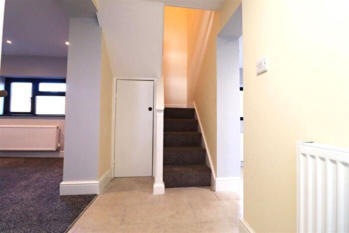 2 Bedroom Cottage To Rent In Hollybush Lane, Longford, Coventry, CV6