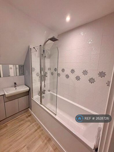 1 Bedroom Flat To Rent In Ducketts Mead, Reading, RG2