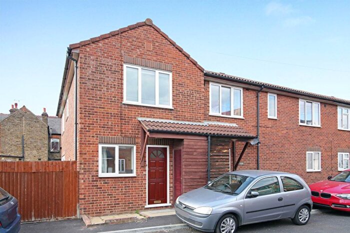 2 Bedroom End Terrace House For Sale In Palestine Grove, Colliers Wood, SW19