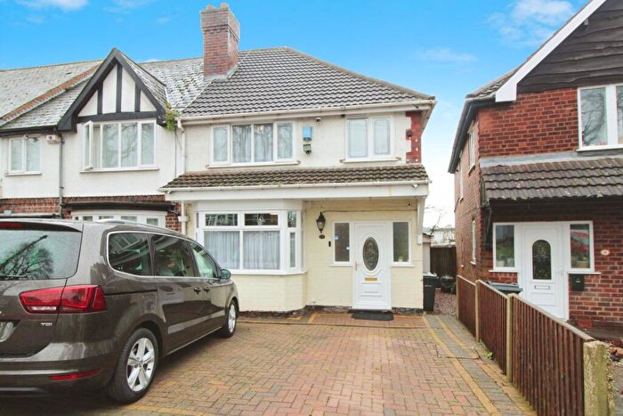 3 Bedroom End Of Terrace House For Sale In Old Farm Road, Birmingham, West Midlands, B33