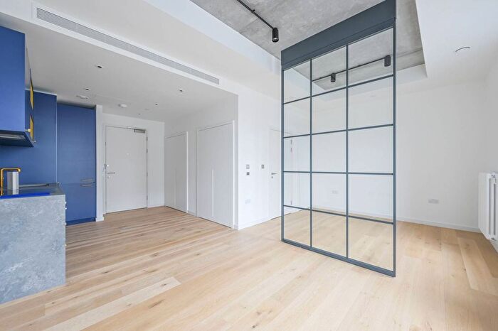 Studio To Rent In Goodluck Hope, Canary Wharf, London, E14