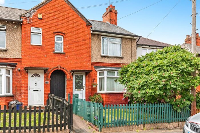 3 Bedroom Terraced House For Sale In Westfield Avenue, Rushden, NN10