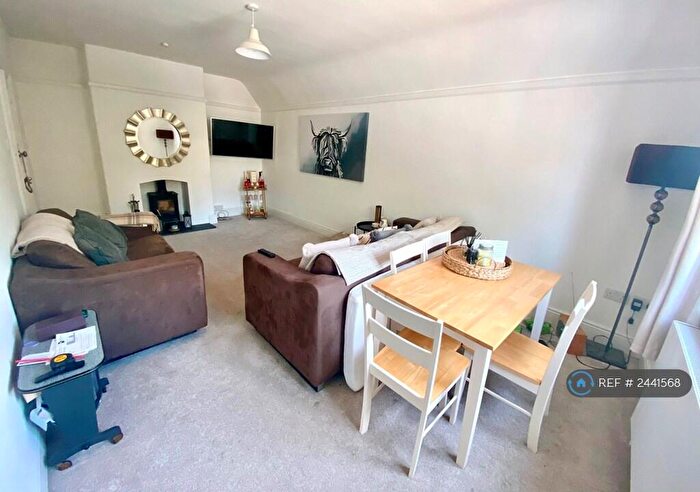 2 Bedroom Flat To Rent In Wells Road, Bristol, BS14