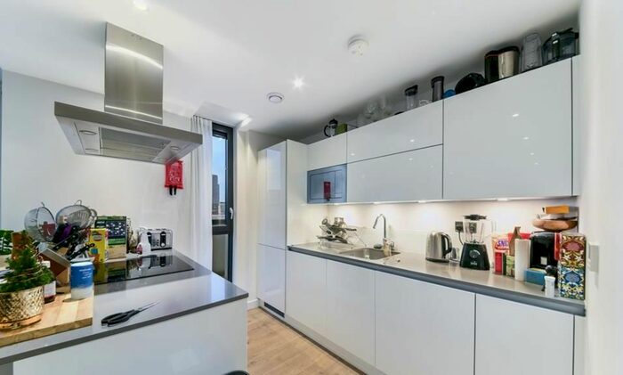 3 Bedroom Flat To Rent In 10 Forrester Way, Straford, London E15