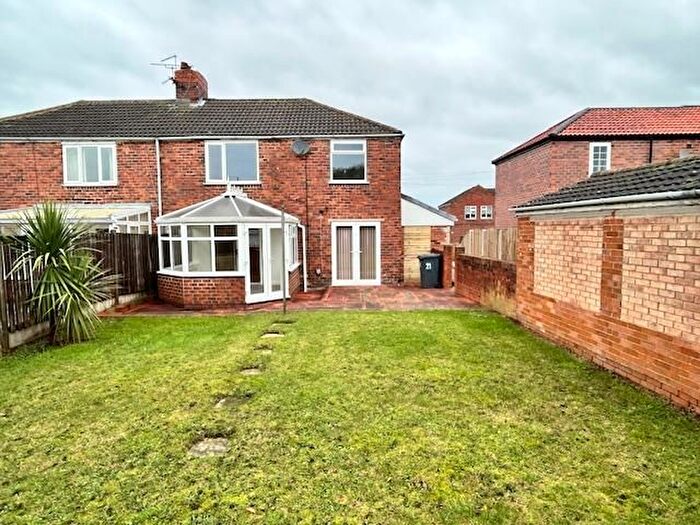 3 Bedroom Semi Detached House For Sale In Leslie Avenue, Conisbrough, Doncaster, DN12