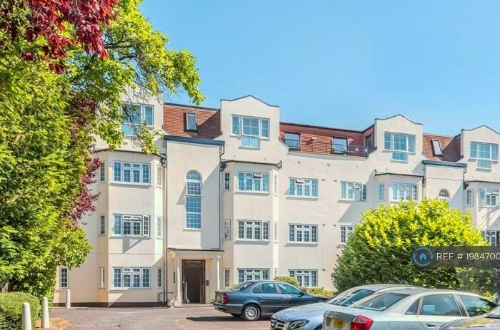 2 Bedroom Penthouse To Rent In Etchingham Court, London, N3