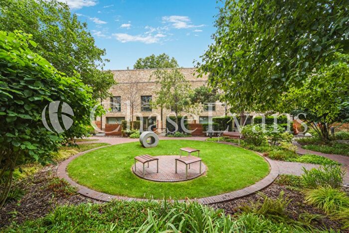 1 Bedroom Flat To Rent In Heygate Street, Elephant Amp; Castle, London, SE17