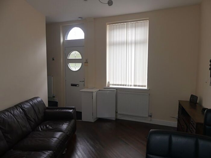 1 Bedroom Terraced House To Rent In Henthorn Street, Oldham, OL2