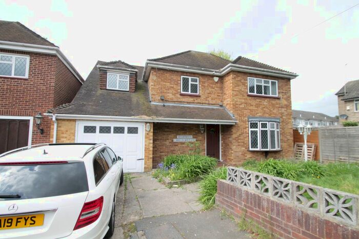 4 Bedroom Detached House To Rent In Hollycroft Gardens, Sipson, West Drayton, UB7