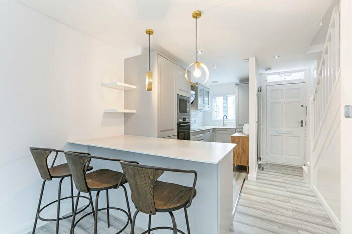 2 Bedroom House To Rent In Highgate Walk, London, SE23