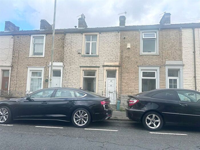 3 Bedroom Terraced House To Rent In Lowerhouse Lane, Burnley, BB12