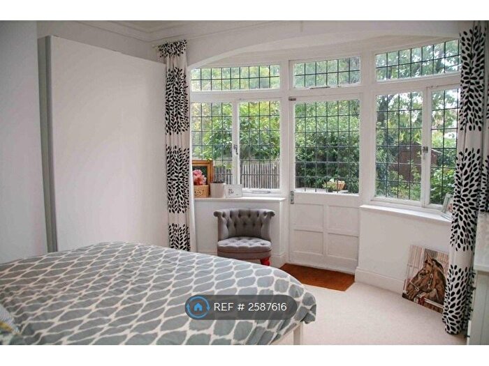 2 Bedroom Flat To Rent In Prentis Road, London, SW16