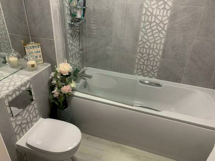 2 Bedroom Flat To Rent In Hawkeswood Road, Southampton, SO18