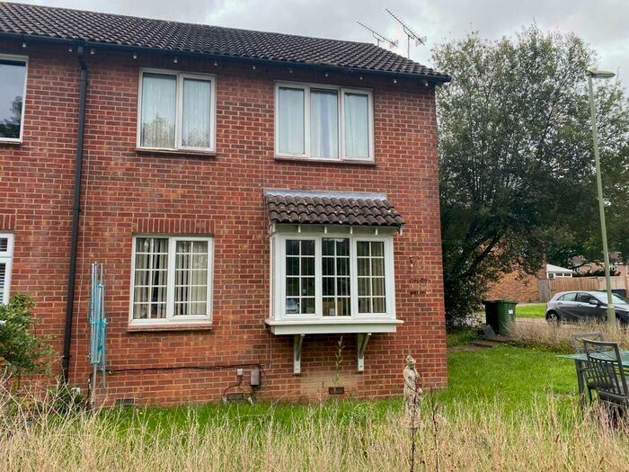 1 Bedroom Maisonette To Rent In Torridge Gardens, SO18