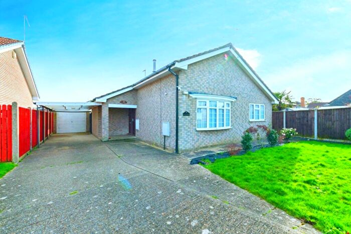 2 Bedroom Bungalow For Sale In Maureen Close, Poole, Dorset, BH12