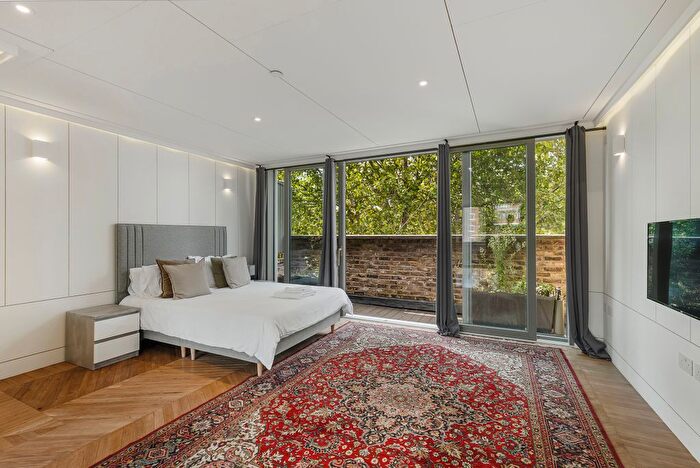 5 Bedroom Flat To Rent In London, NW1