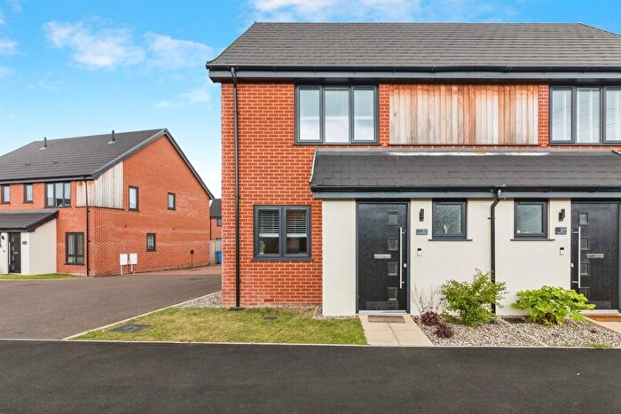 2 Bedroom Semi-Detached House For Sale In Lime Avenue, Oulton, Lowestoft, NR32