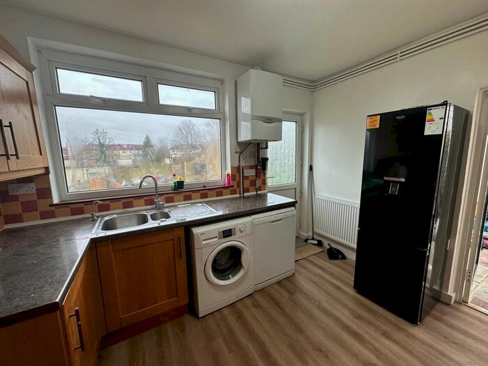 5 Bedroom Semi-Detached House To Rent In Torcross Road, Ruislip Manor, Ruislip, HA4