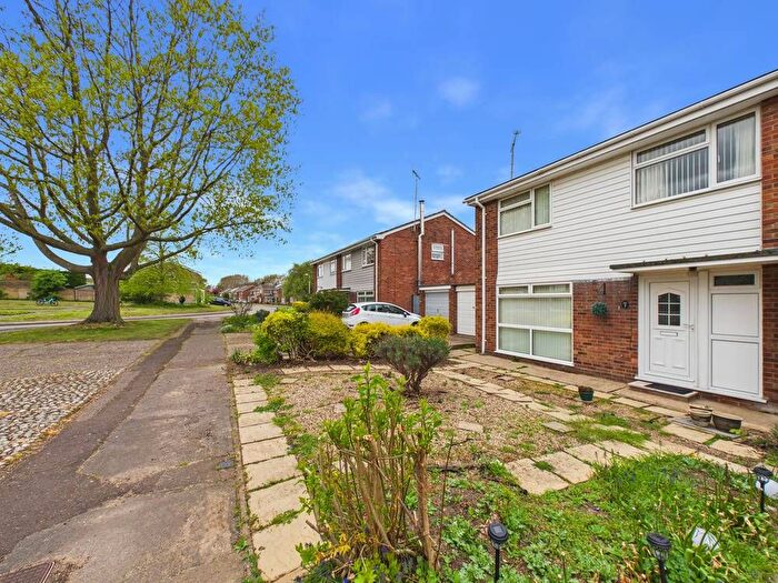 4 Bedroom Semi Detached House To Rent In Bristol Road, Colchester, Essex, CO1