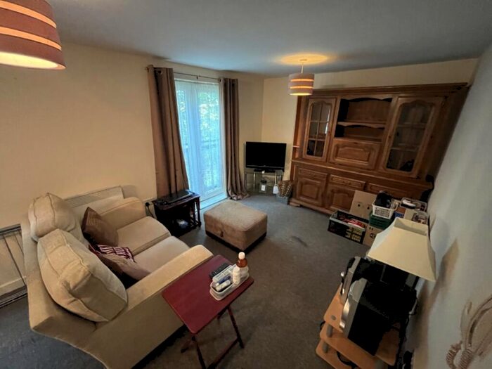 2 Bedroom Apartment To Rent In Ladyoak Way, Rotherham, S65