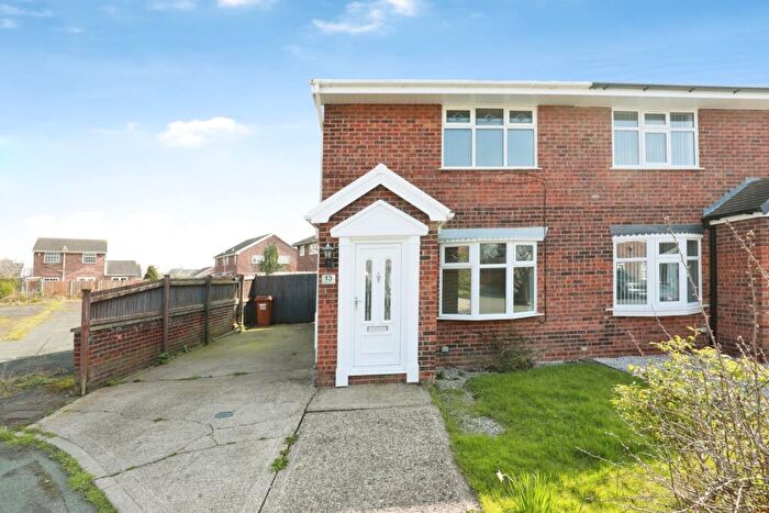 2 Bedroom Semi Detached House For Sale In Canford Close, Crewe, Cheshire, CW1