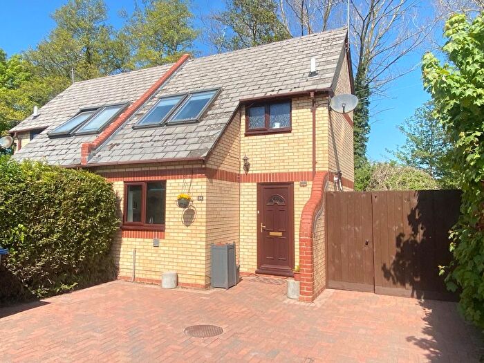 1 Bedroom Semi-Detached House For Sale In Riddy Close, Hauxton, Cambridge, CB22
