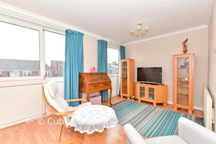 4 Bedroom Town House For Sale In Old Rectory Road, Portsmouth, Hampshire, PO6