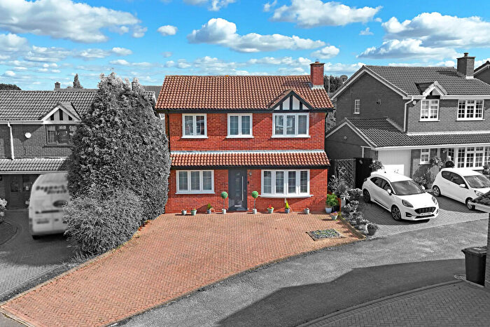 4 Bedroom Detached House For Sale In Deerhill, Wilnecote, B77