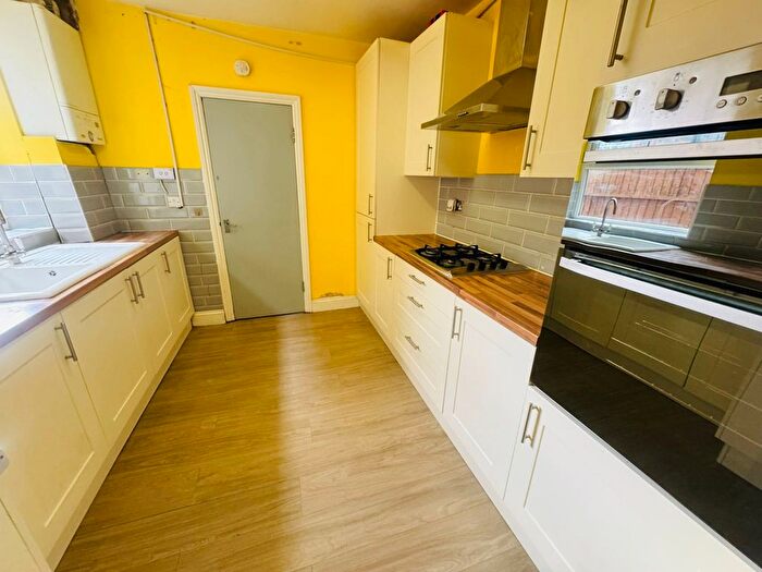 3 Bedroom Terraced House To Rent In Streatfeild Avenue, E6