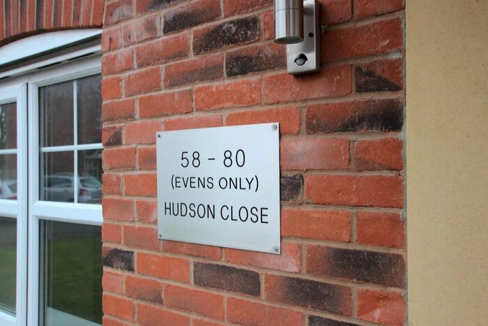 2 Bedroom Flat To Rent In Hudson Close, Bolton BL3