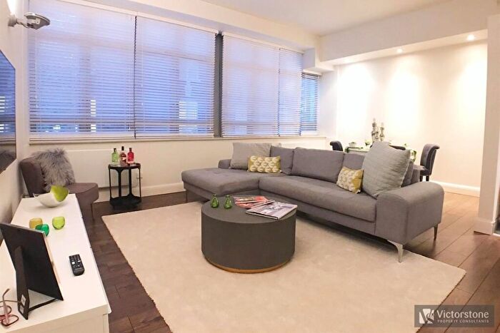 1 Bedroom Apartment To Rent In City Road, Clerkenwell, London, EC1V