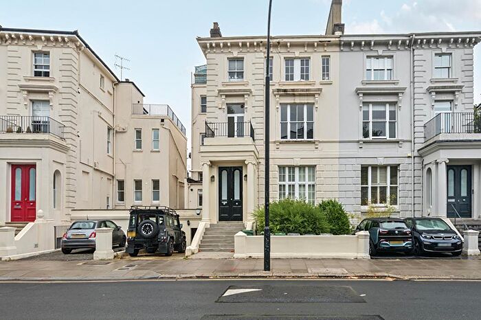 3 Bedroom Flat For Sale In Buckland Crescent, Belsize Park, NW3