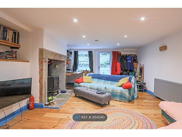 2 Bedroom Flat To Rent In Belle Vue, Ilkley, LS29