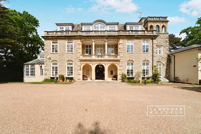 3 Bedroom Flat To Rent In Mavelstone Road Bromley, BR1