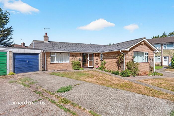 3 Bedroom Detached Bungalow For Sale In Haling Park Road, South Croydon, CR2