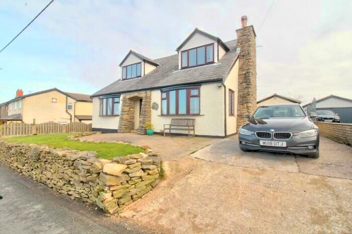 5 Bedroom Detached House For Sale In Tockholes Road, Darwen, BB3