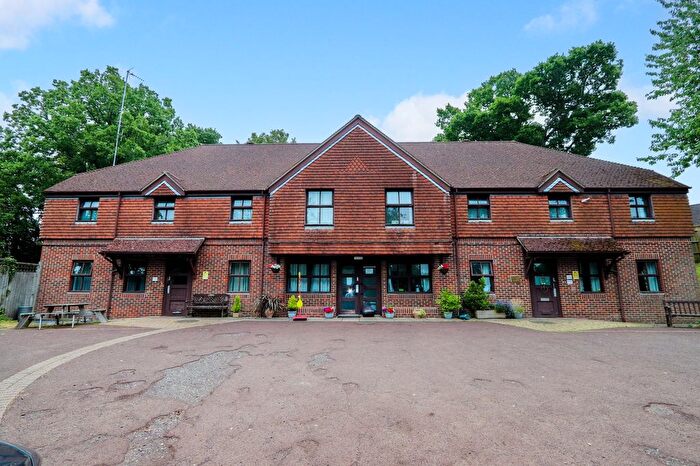 6 Bedroom Detached House For Sale In Bishops Lane, Robertsbridge, TN32