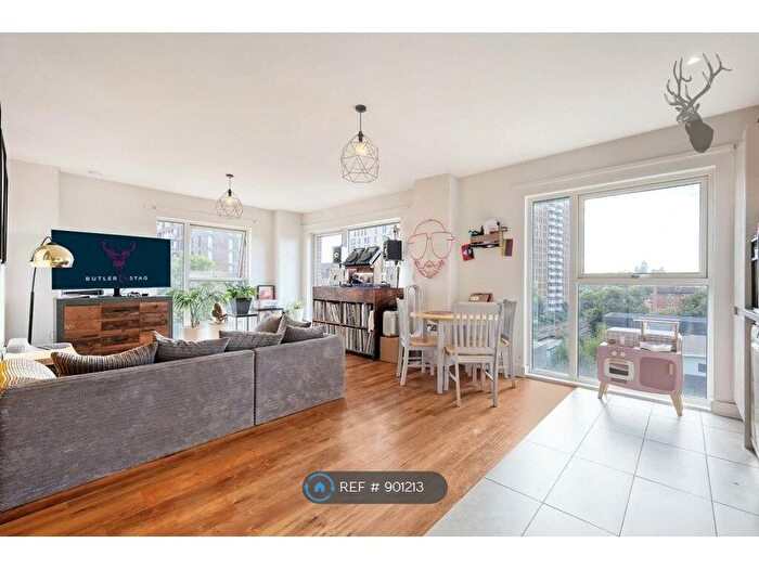 2 Bedroom Flat To Rent In Northmeade House, London, E3