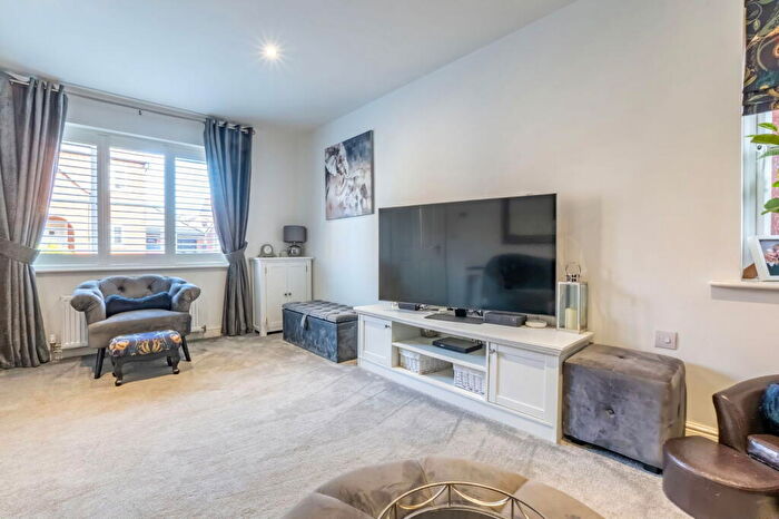 4 Bedroom Detached House For Sale In Oatlands Drive, Wixams, MK45