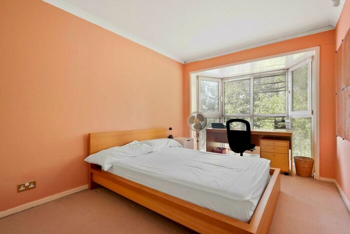 4 Bedroom Semi-Detached House To Rent In Queen Of Denmark Court, London, SE16