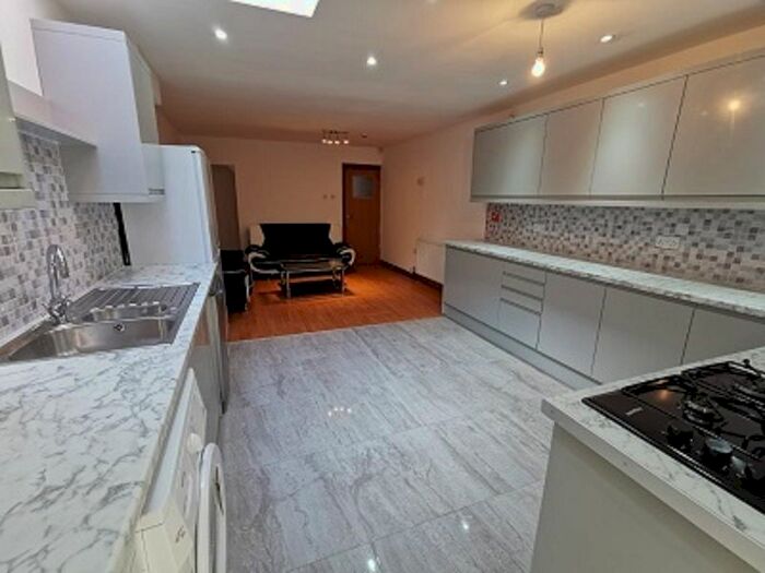 7 Bedroom Terraced House To Rent In Luton Road, Birmingham B29